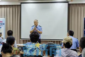 山东移动济南分公司反诈宣传进社区，助力“银发一族”图片