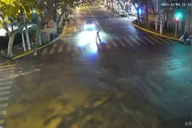 耄耋老人街头迷路  “三过家门而不入”？图片