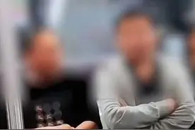 “我愿意跟他挨着！”北京地铁5号线女孩回应挺身而出是举手之劳图片