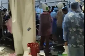 演唱会“乱成一团”，多人物品丢失？当地回应！图片