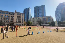 中小学体育课，可以更重要图片