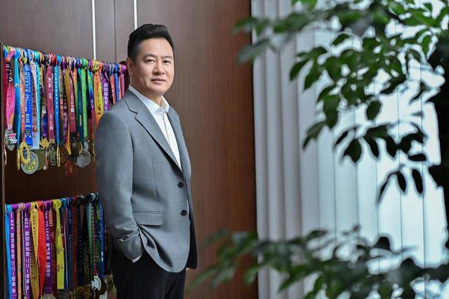 星势力：用AI为中小组织搭台，在“中域”里造生态