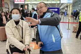 化身“导航语音”“传送带”！路牌不会说话，幸好有他们图片