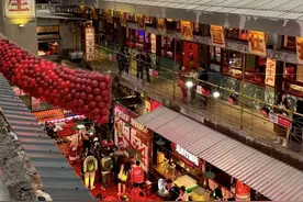 乌苏啤酒，从线下地标场景找增量图片