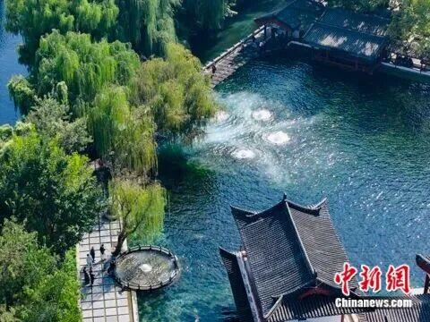 人这一辈子，一定要去济南赏一次泉！