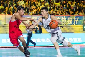 海南东方“村BA”·闪光点丨克服体力不足 三家镇红草村钟贤睿串联全队拿下首胜获评全场最佳图片