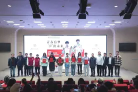 新年伊始，奥运冠军孙颖莎、王曼昱来闵行啦！图片