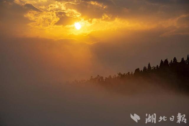 组图|圣水天池佛宝山