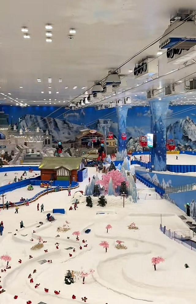 今年冰雪季怎么玩？全国各大雪场提前半个月开板、乌鲁木齐中小学生“喜提”5天雪假