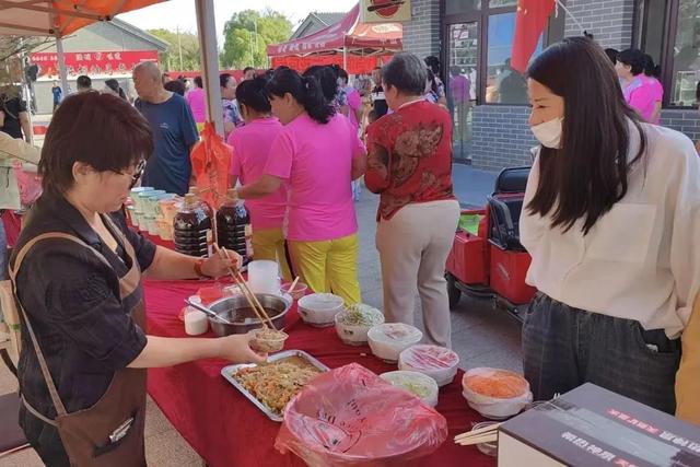 “歌游内蒙古”“驻陕坝 · 渡阴山” 2025年杭锦后旗“陕坝味道”美食嘉年华活动盛大开幕