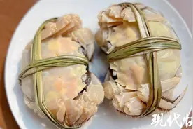 通体洁白、蟹黄肉眼可见，螃蟹界“显眼包”今年量产图片