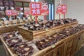绵阳北川石椅羌寨乡村振兴先行区农文旅交流中心正式投用图片