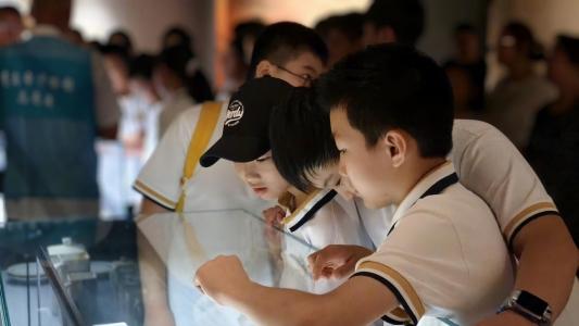 青岛市红色文化主题月｜青少年红色场所实地体悟研学宣传推广走进青岛市博物馆