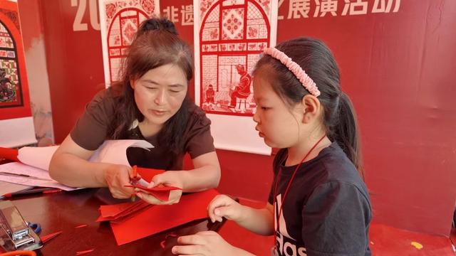 陕西榆阳区古塔镇：传统文化盛宴绽放罗硷村