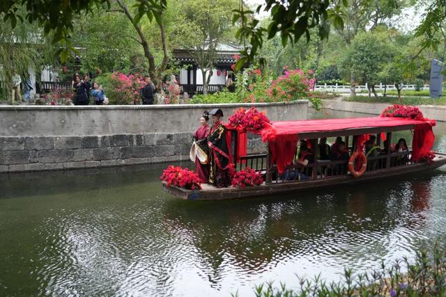 灵渠再现千年通航盛景“秦风古韵”花船风华引客来