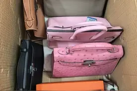 为求逼真制假团伙报班学习鉴定技术，二手奢侈品回收商被骗十几万元图片