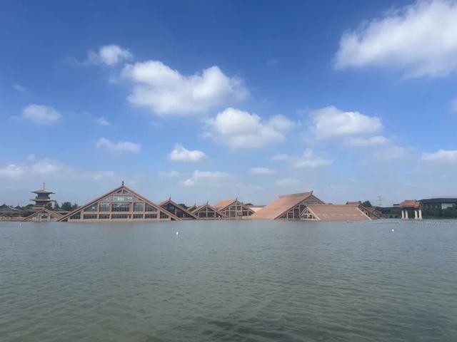 多道AI文旅“大餐”，接住国庆中秋“泼天客流”
