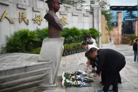 重庆渝北区：龙兴镇开展“2024·铸魂·清明祭英烈”主题活动图片