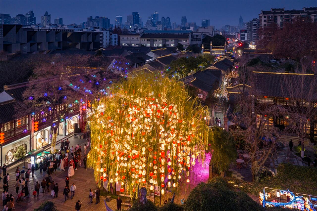 不止“出圈”更要“长红”，老门东炼就“青春引力场”