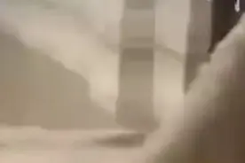 南京小区业主挖地下室却挖通河道，官方通报图片