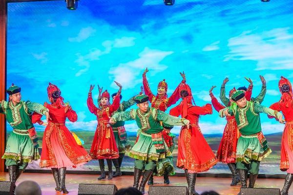 “北疆风情暖京城”——阿拉善乌兰牧骑60周年巡演走进大兴亦庄