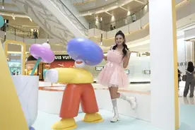 炫彩波普，上海ifc商场夏日盛宴艺术之旅启航图片
