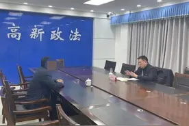 屈跃宽到高新区信访接待中心接访图片