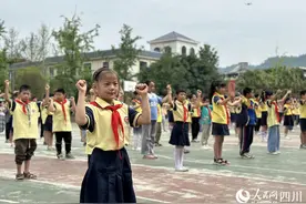 “这份珍贵的‘六一’礼物，我将永远珍藏”图片