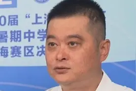 赛事解说员、前国脚李彦分享晚报杯故事图片
