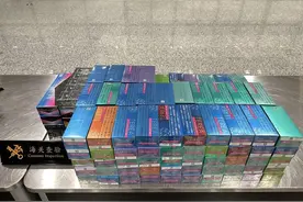 28800个！萧山机场海关​查获违规超量携带入境电子烟弹图片