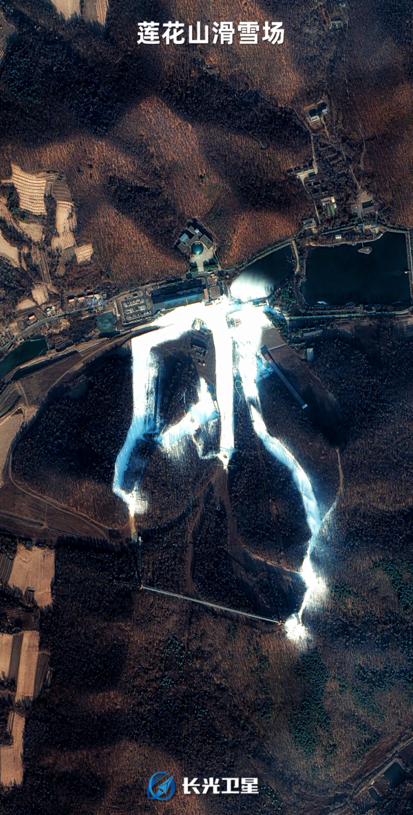 “吉林一号”卫星新闻｜60万米高空瞰吉林热雪开板