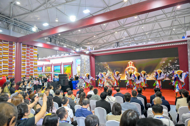 趣文旅、国际范儿，2025天府书展今日开幕！