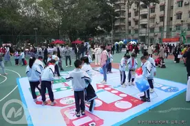 “垃圾分类”进小区 “绿色理念”入人心图片