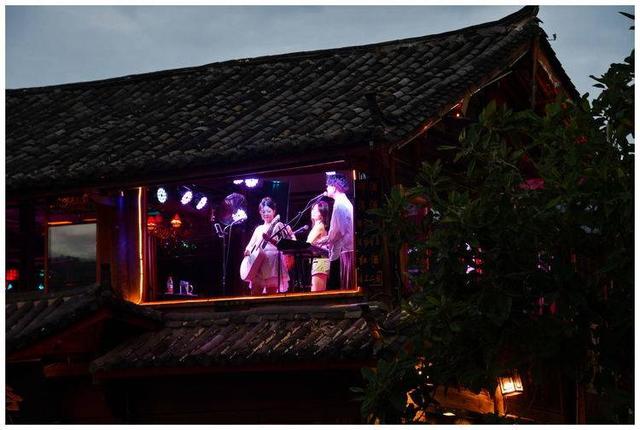 七彩云南之十三：夜走丽江古城 心中五味杂陈