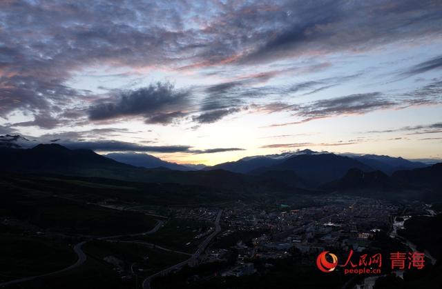 秋风轻抚祁连山