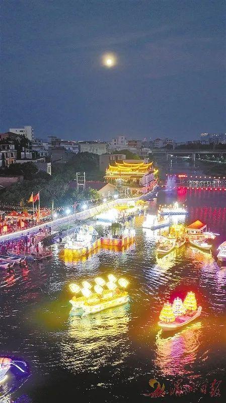 千年水阁 点亮古镇