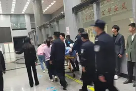 云南宣威官媒回溯“迟夙生律师突发就医情况 ” 事件全程