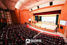 海报新观察｜声声不息！日照何以成为管乐海洋图片