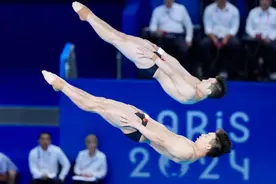 现场｜龙道一失误后，王宗源对搭档说：有什么可怕的？图片