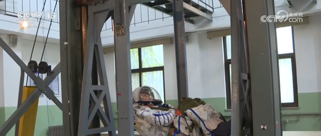 “70后”“80后”“90后”，出征！神舟二十一号乘组“跨界”也精彩