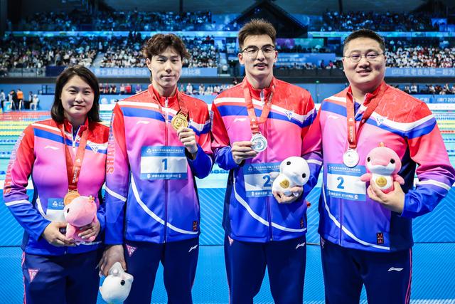 十五运｜泳池“顶流”值得信赖，覃海洋张雨霏称王封后，双双剑指洛杉矶