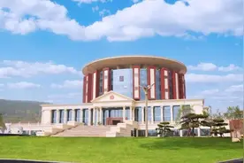 @济南中考生 报考代码805！共招300人！济南杏坛高级中学欢迎报考图片