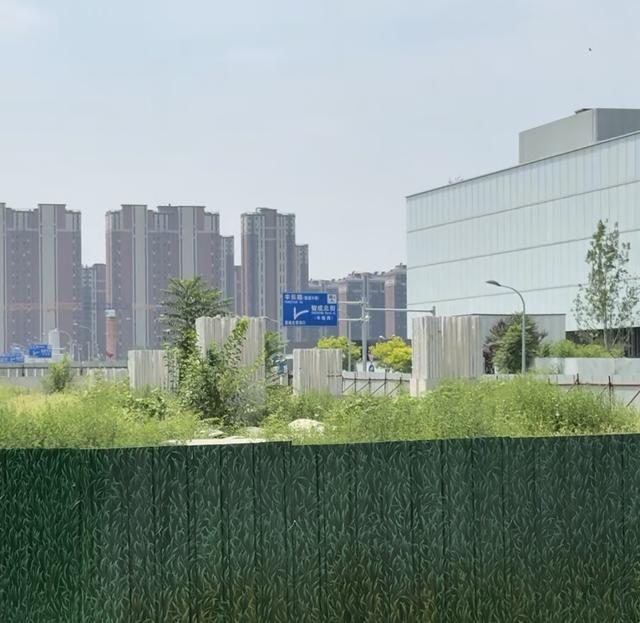 去团结湖别在团结湖站下车！这些地铁站为何名不副实？