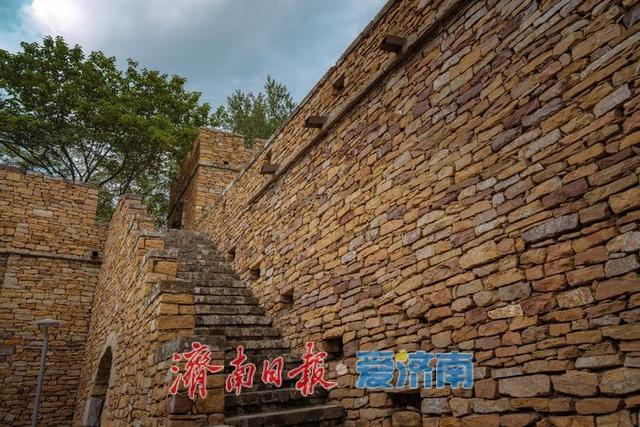 济南腊山河公园：古韵与绿意交织的城市明珠