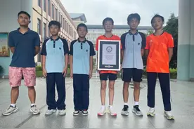 浙江14岁少年，刷新吉尼斯世界纪录图片