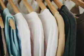 阴干的衣服，臭味从何而来？如何除去？图片