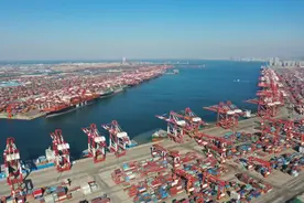 青岛亮出外贸高质量“成绩单”：2024年进出口突破9000亿元大关！图片