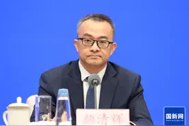 国家医保局：职工医保个人账户变为“家人共享”，预计今年底各地实现个人账户省内共济图片