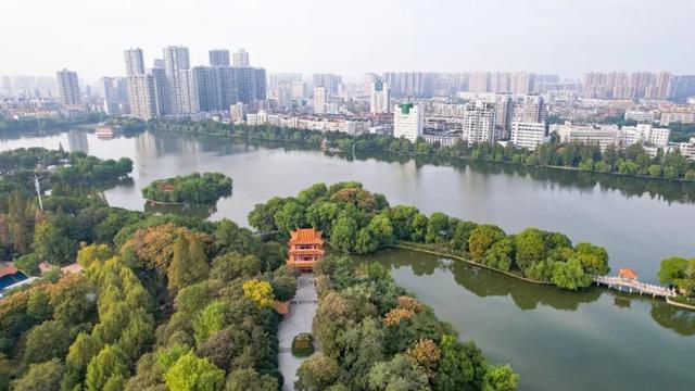 荆州的秋，才是隐藏BOSS！🥰🥰🥰