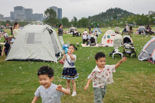 国庆长假留沪市民开启逛吃逛玩模式